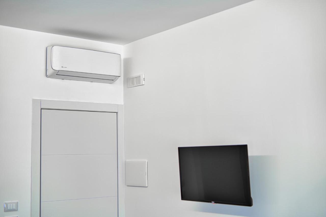Distinto Suite & Rooms Lecce Dış mekan fotoğraf